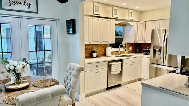Foto del edificio - Updated 3/2 Home in Brentwood Heights