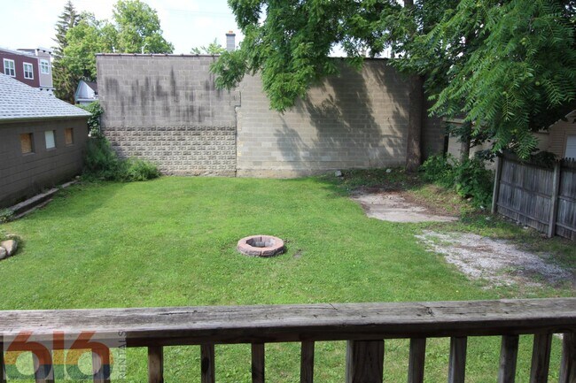 Foto del edificio - 813 Douglas St NW