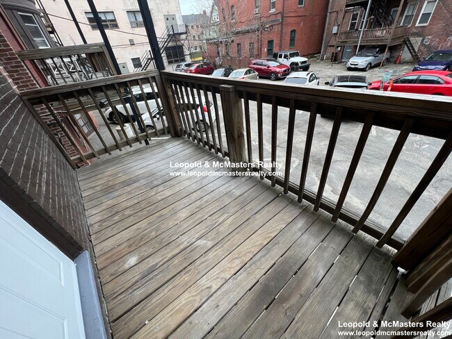 Building Photo - 1695 Beacon St