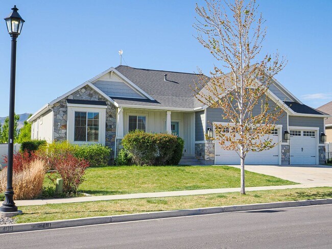 Building Photo - 3 bedroom, 2 bathroom Saratoga Springs Home