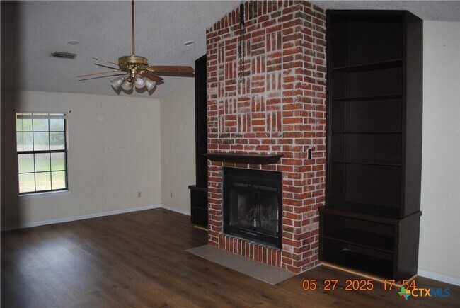 Foto del edificio - 97 Ben Nevis Ln
