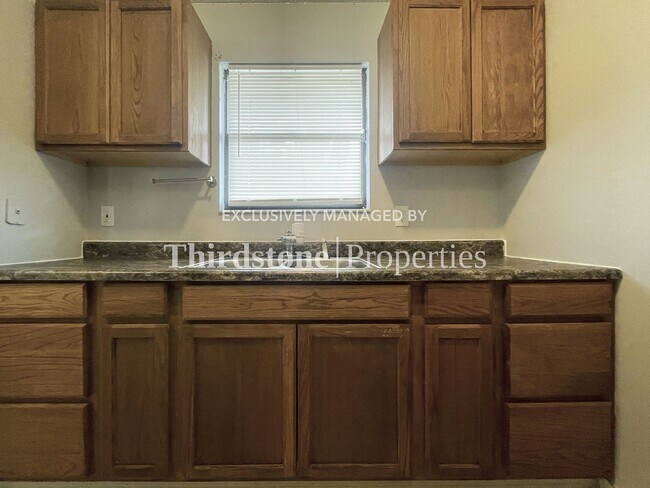 Foto del edificio - 5127 Indian Lakes Ct APT 4, Jacksonville, ...