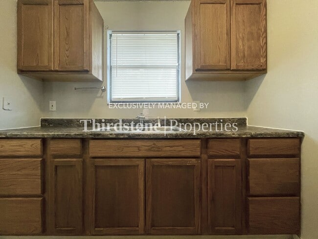 Building Photo - 5127 Indian Lakes Ct APT 4, Jacksonville, ...