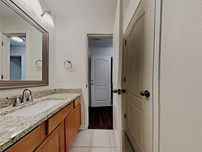 Foto del edificio - 30114 Saw Oaks Dr