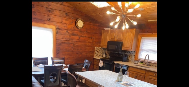 Building Photo - 993 Country Place Dr