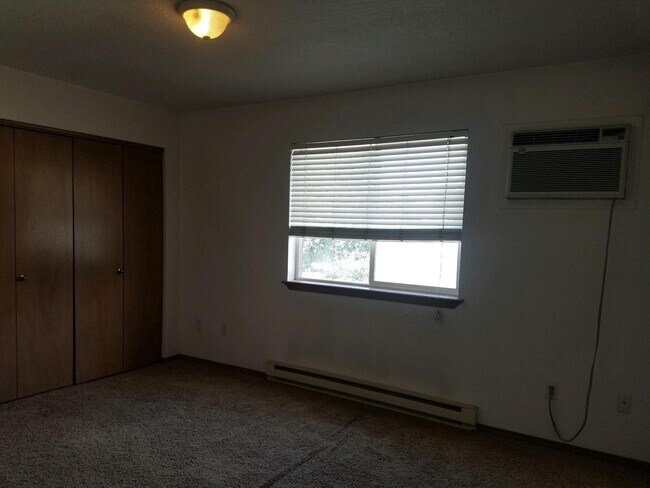 Foto del edificio - 1061 W Sumac Ave