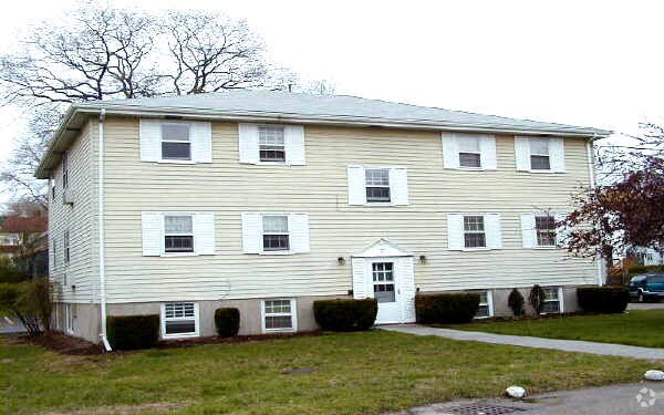 Primary Photo - 19 Elmwood