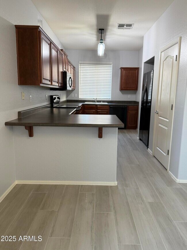 Building Photo - 848 S Colonial Dr