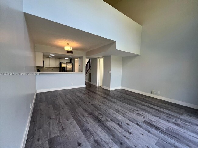 Foto del edificio - 4204 SW 70th Terrace