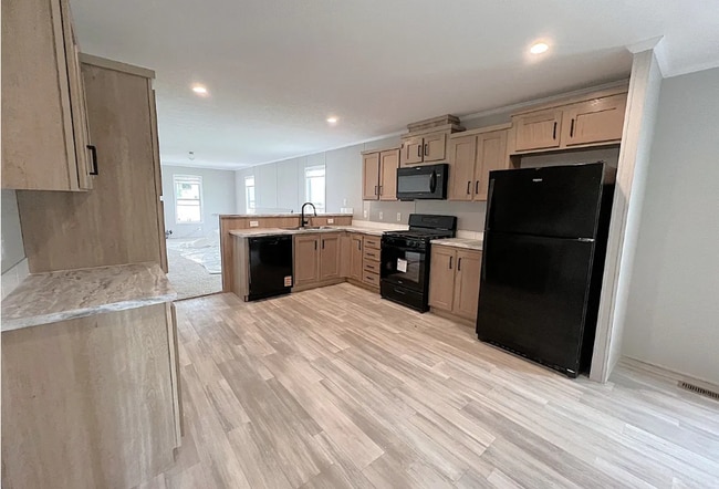 Foto del edificio - 6588 N Hampshire Dr