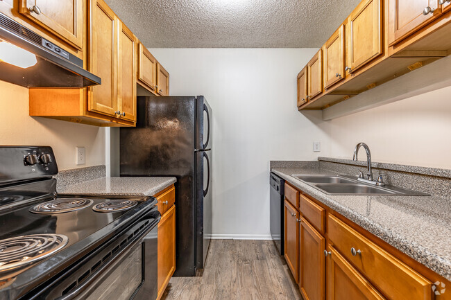 The Sand - 1BR, 1BA - 634SF - Kitchen - Pineview Apartments