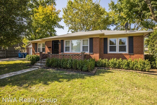 Foto del edificio - 3 br, 2 bath House - 302 SW "C" Street