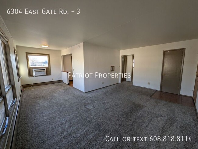 Foto del edificio - 2 bedroom/ 1 bath apartment in Monona, WI