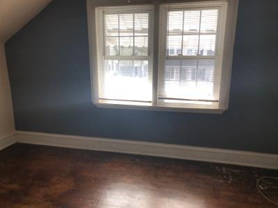 Building Photo - 919 E Riverview Dr