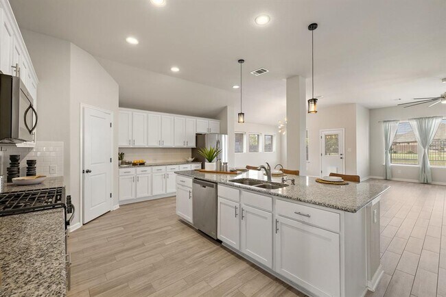 Building Photo - 509 Inspiration Dr