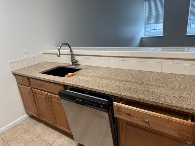 Photo - 84 Wall Street Apartment