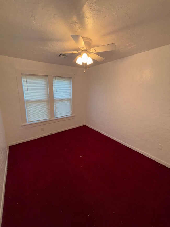 Building Photo - 1506 NW Euclid Ave