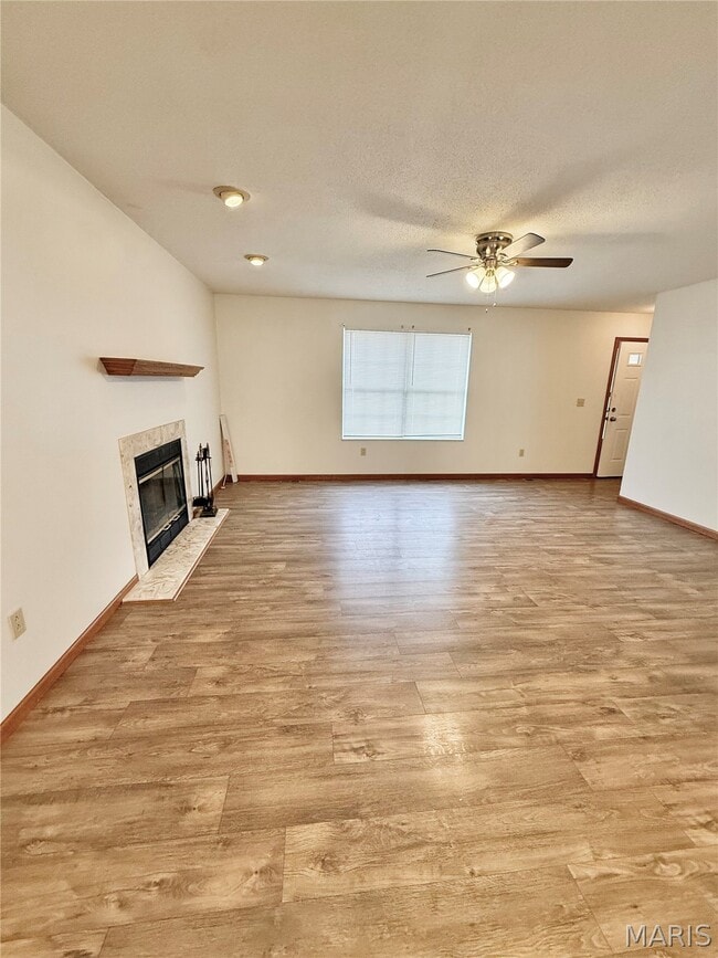 Building Photo - 455 S 6th St