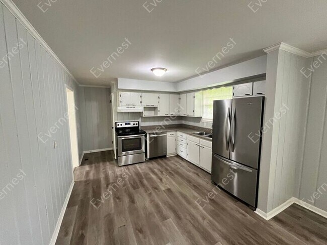 Foto del edificio - 7031 Bonnamere Dr