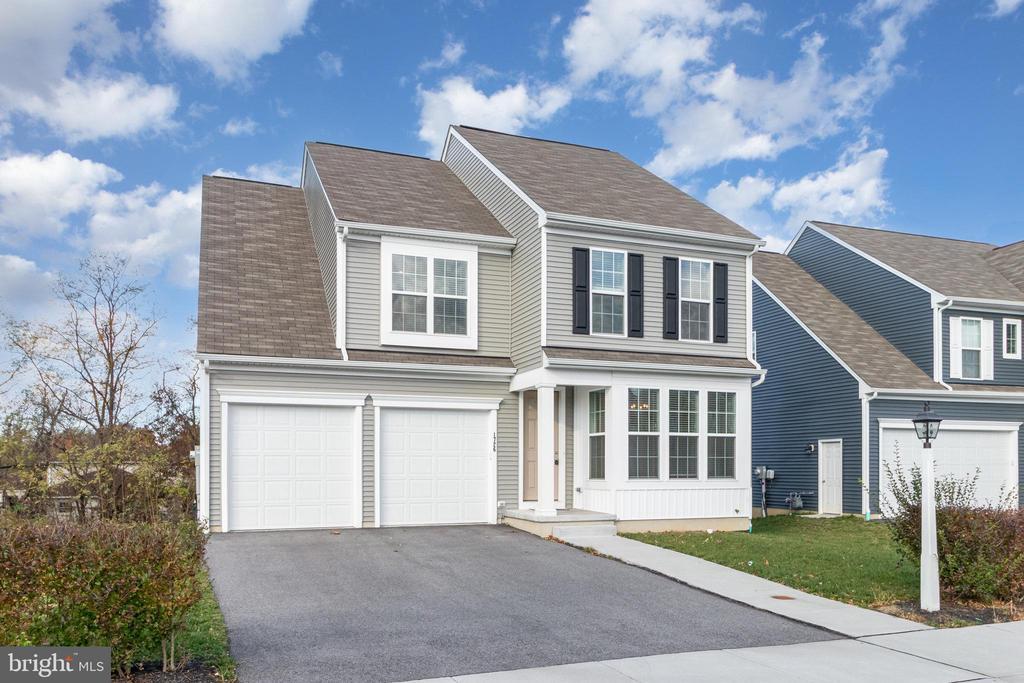 Foto principal - 1726 Bradley Dr