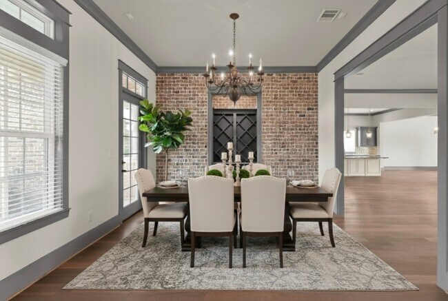 Foto del edificio - 2331 Bottlebrush Ln