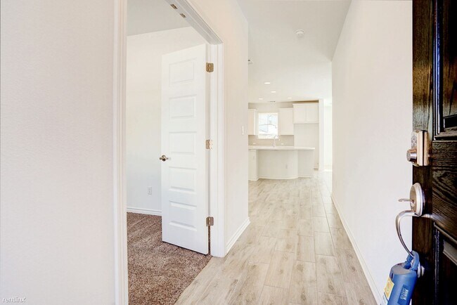 Building Photo - 4 br, 2.5 bath House - 1856 Turtle Bay Loop