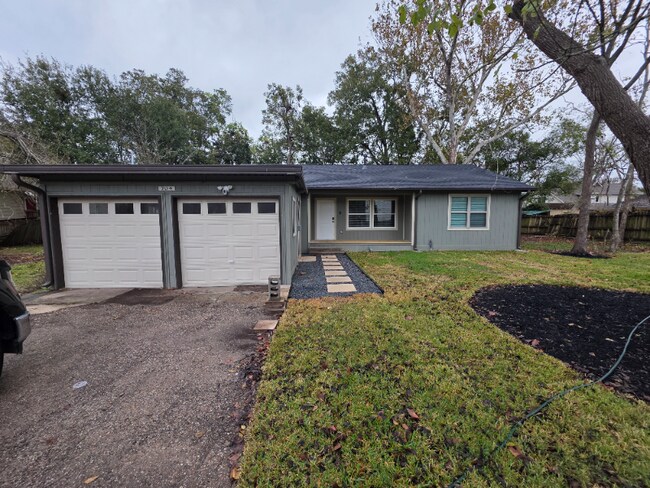 Foto del edificio - 704 S Kansas Ave