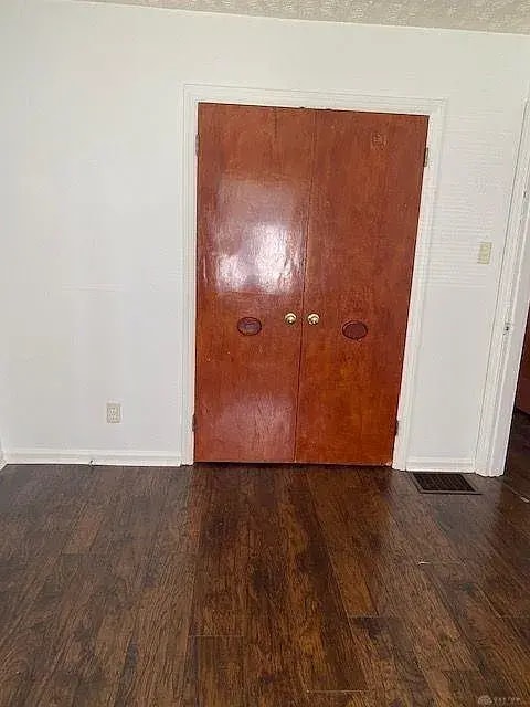 Foto del edificio - 3653 Karwin Dr