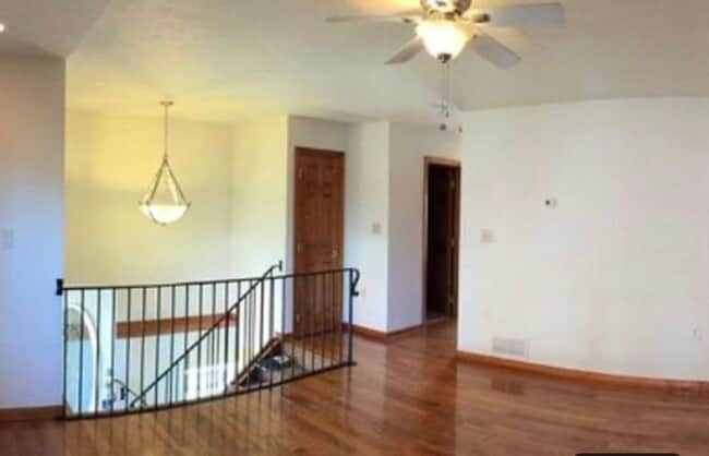 Building Photo - 753 Edmond St