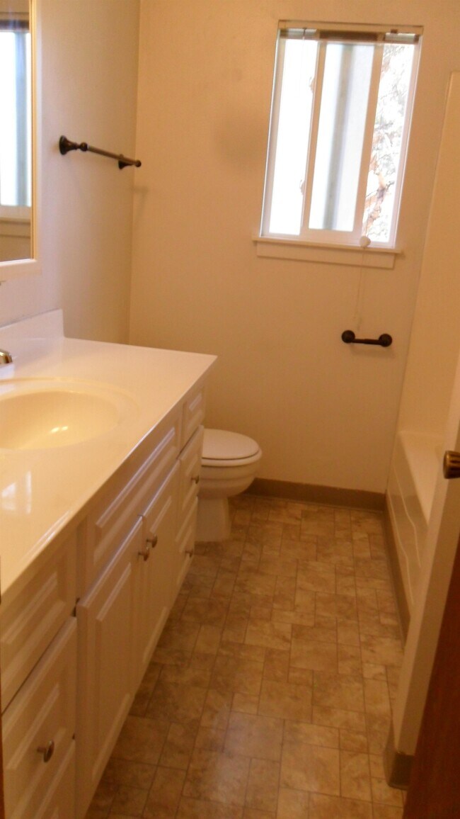 Foto del edificio - 3354 Willow Ct SE