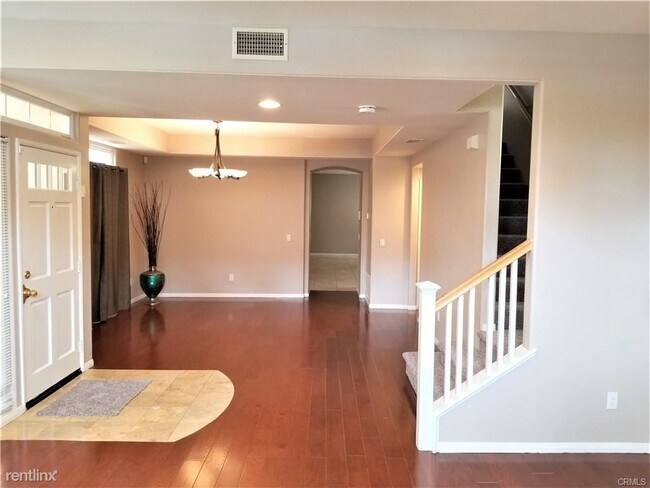 Foto del edificio - 3 br, 2.5 bath House - 407 N Tremont St