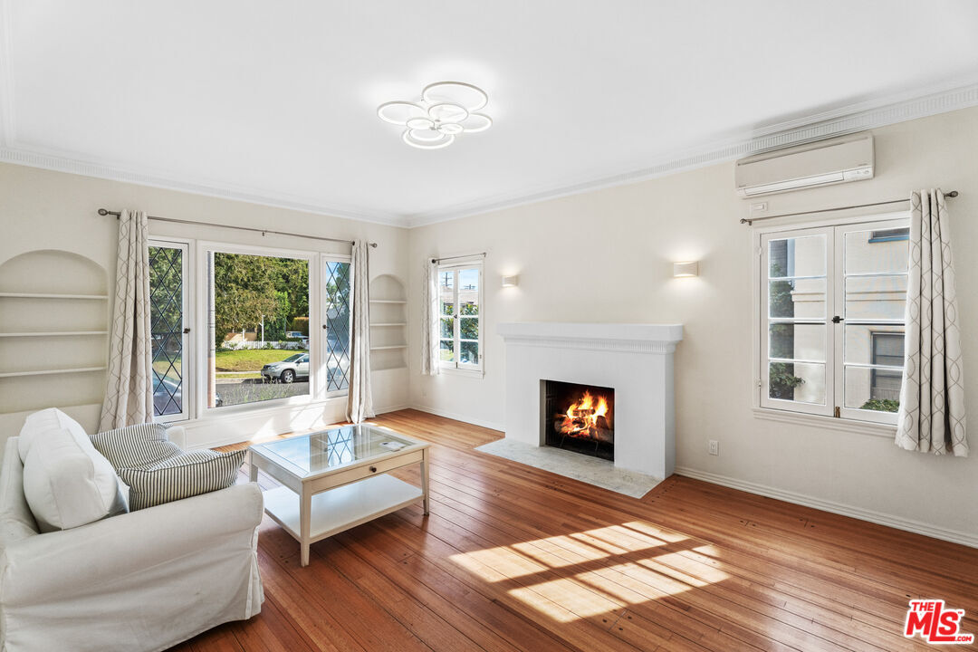 Foto principal - 1753 Midvale Ave