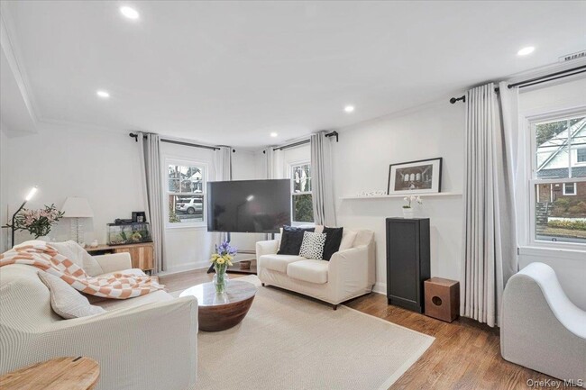 Building Photo - 75 Oakland Ave