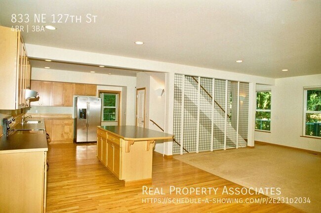 Building Photo - Light, Open Floor Plan, In-City Oasis