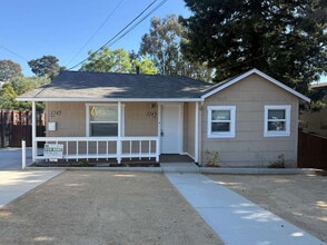 Building Photo - 1243 Bond St