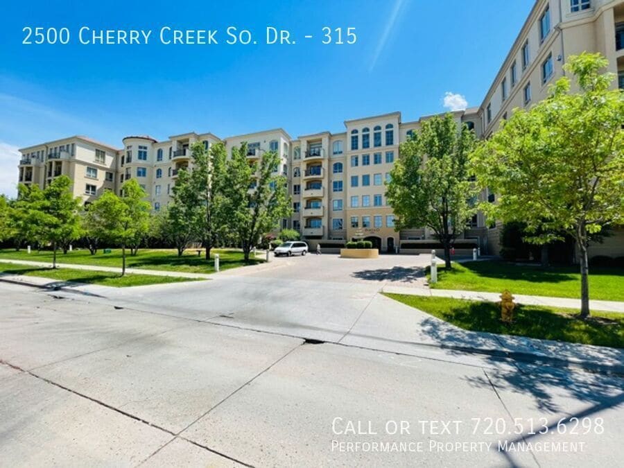 Foto principal - 2500 E Cherry Creek S Dr
