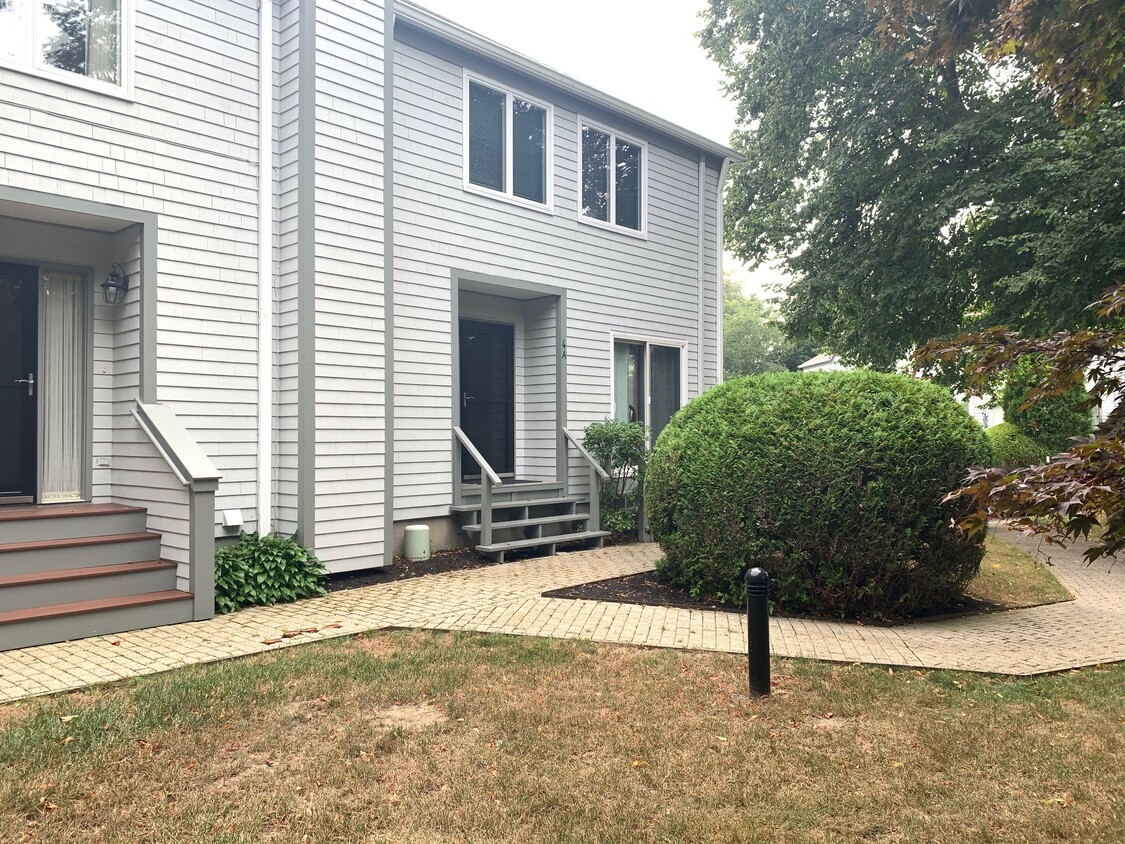 Primary Photo - 421 Bellevue Ave