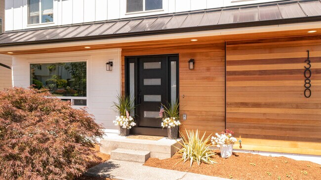 Building Photo - 13080 SE 160th Pl