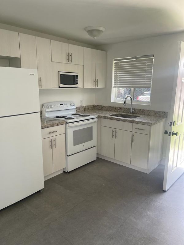 Foto del edificio - 645 NW 64th St