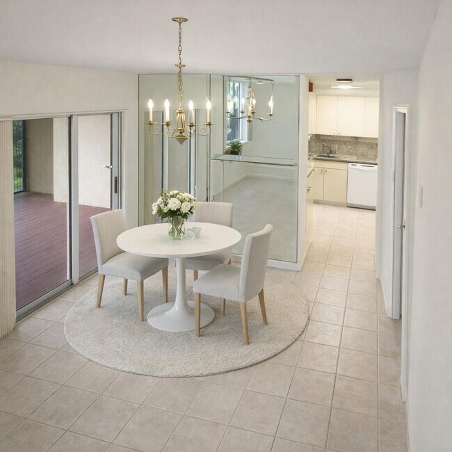 Foto del edificio - 6542 Via Regina