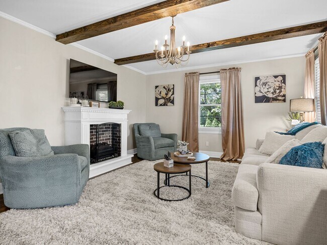 Foto del edificio - Immaculately Maintained 2 BR, 1 BA Short-Term Rental in Greer NO APPLICATION FEE if APPROVED