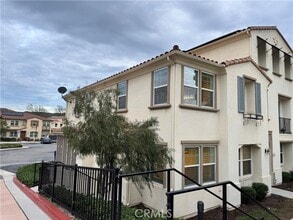 Building Photo - 401 Castiano St