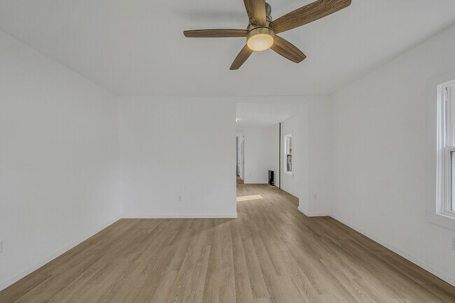 Foto del edificio - 834 Marcy Ave