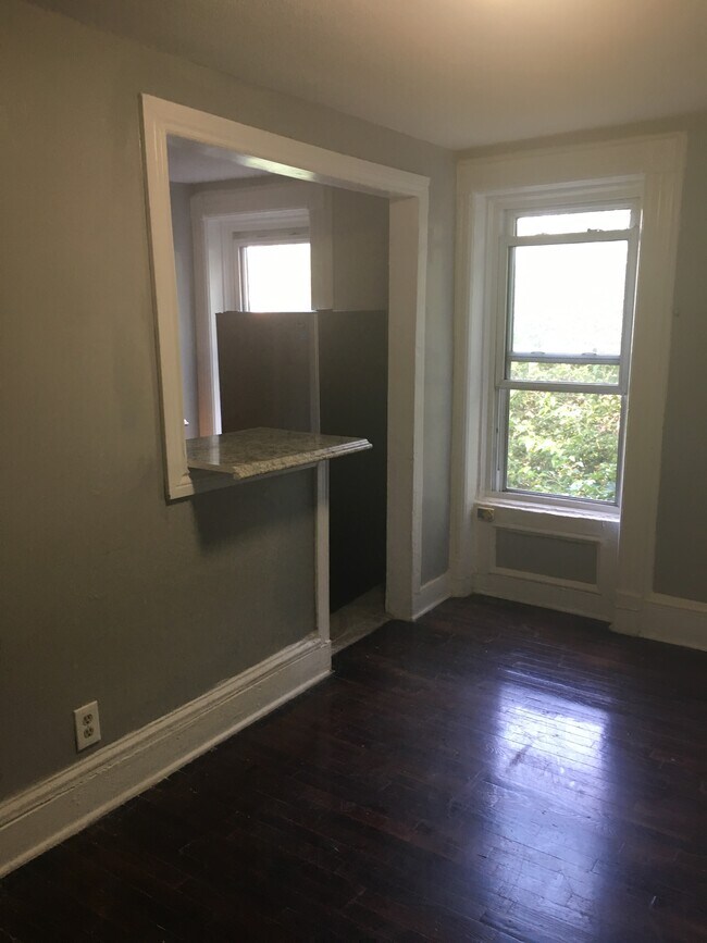 Foto del edificio - 835 Greene Ave