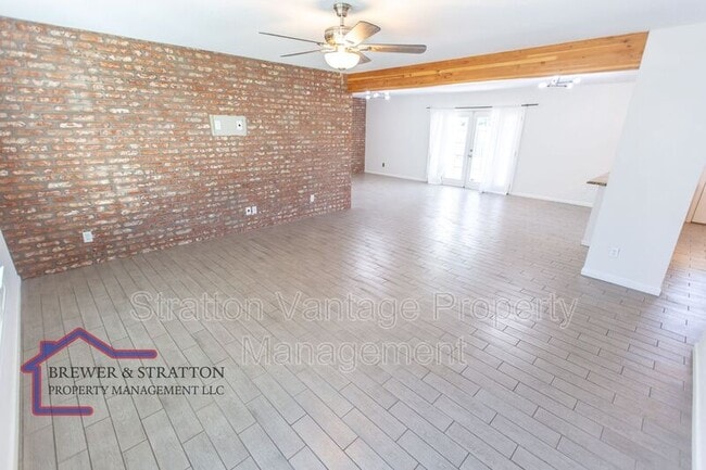 Building Photo - 8334 E Monte Vista Rd