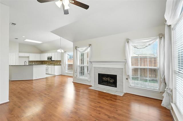 Foto del edificio - 6705 Candlecreek Ln