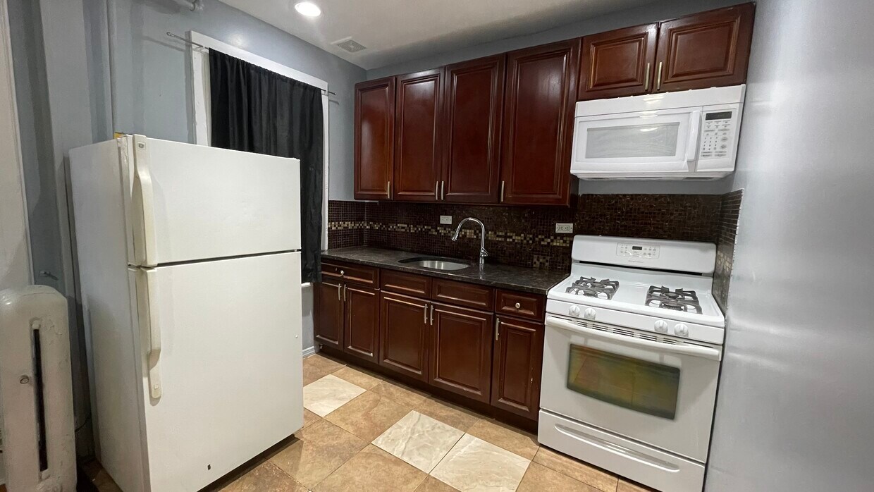 Foto principal - 104-51 125th St