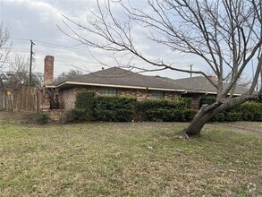 Building Photo - 1342 Briarbrook Dr