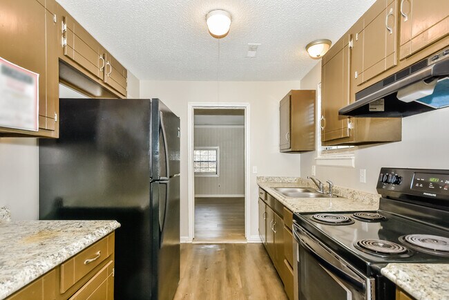 Foto del edificio - 4689 Long Branch Rd