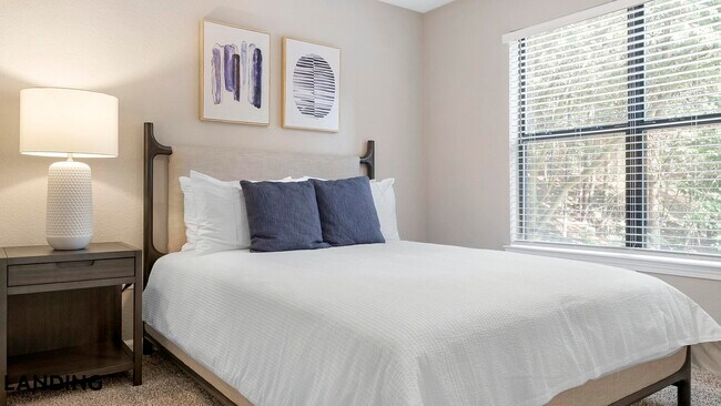 Foto del edificio - 4100 Golden Gate Pkwy